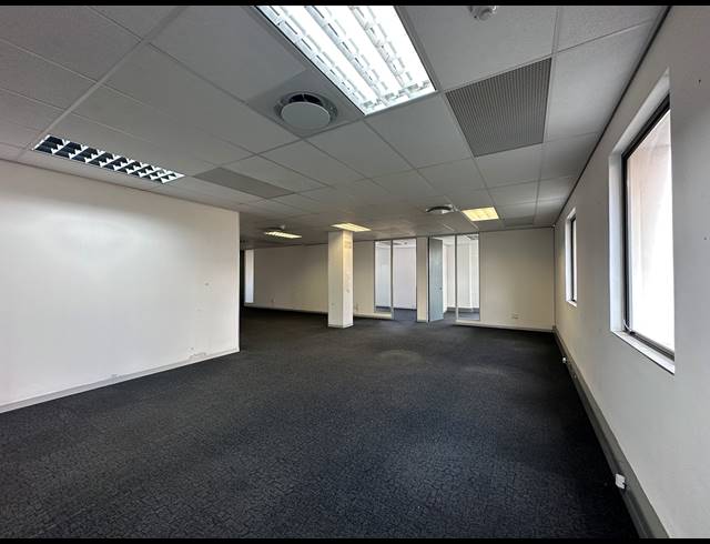 326M² OFFICE TO LET IN ECO PARK ESTATE